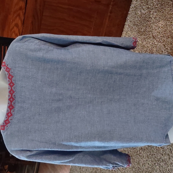 Women's blouse - Picture 5 of 6